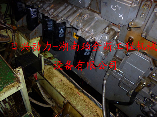 三菱R16柴油發(fā)動機(jī)充電機(jī)(24V-30A)