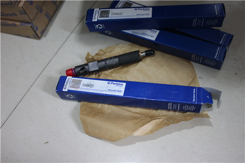 珀金斯發(fā)動機1206E-E70TTA配件T409982噴油器、預(yù)熱塞、燃油管、正時齒輪